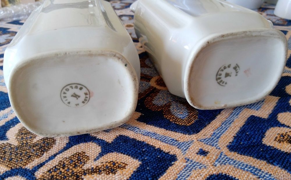 стари БГ порцеланови шишета, за попълване на сервиз- общ.Приморско