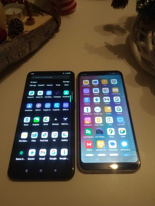 Vand 2 telefoane la pachet