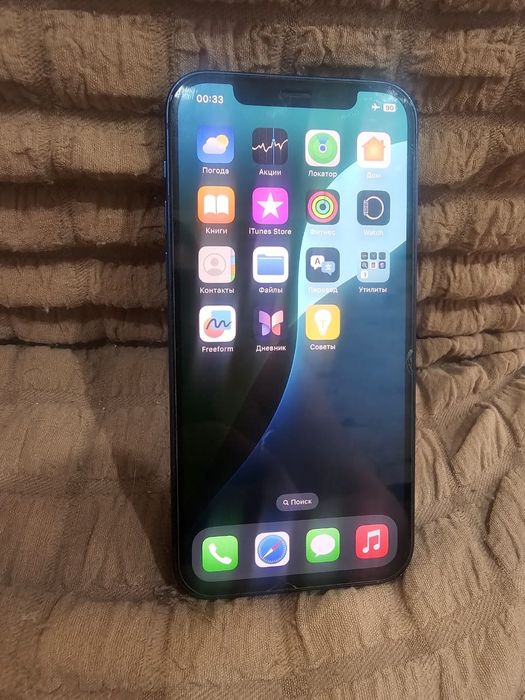 Продам смартфон iphone айфон 12