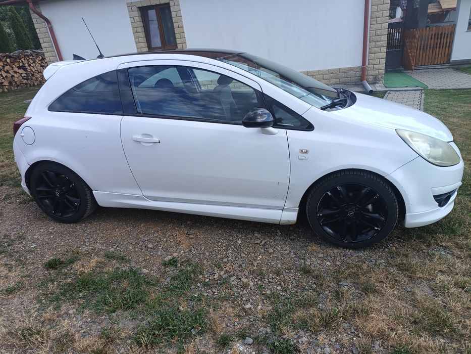 Opel CORSA ediție limitată