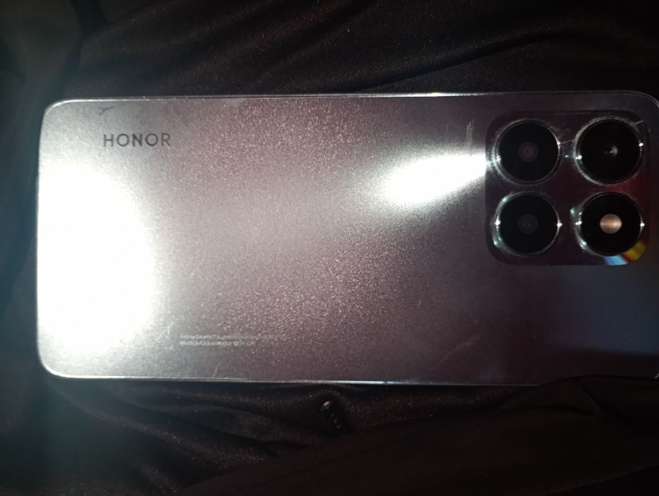 Honor x6a 128gb като нов