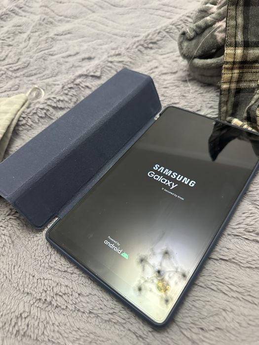 Продам  планшет  Самсунг таб 7 лайт