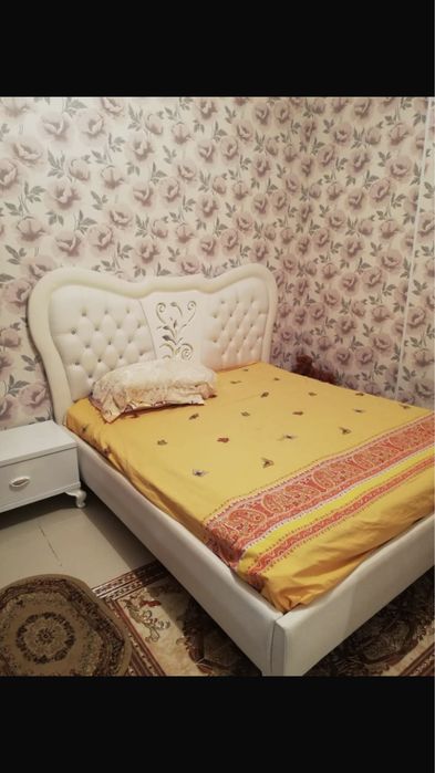 Продам кровать с тумбой