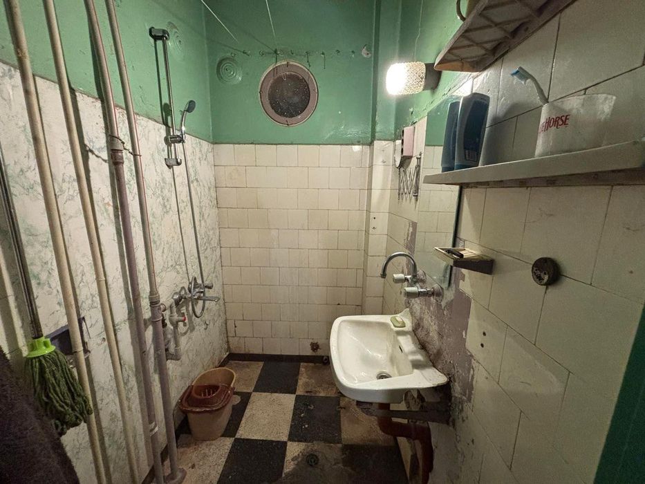 Продава се Двустаен апартамент в София, Център - 63 кв.м за 2024 €/кв.м - Снимка #7