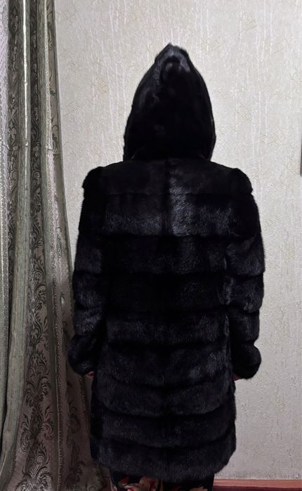 продам шубу норковую
