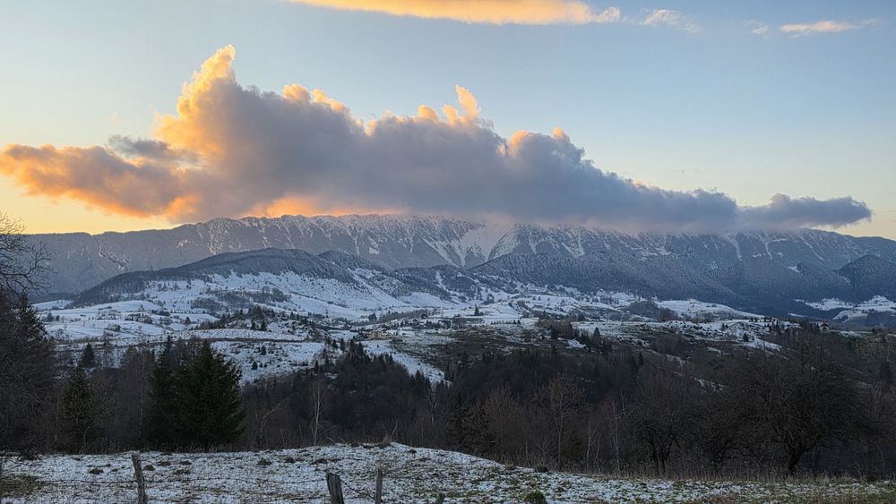 OPORTUNITATE Teren cu panoramă 360° – Drumul Carului (DN73), Moieciu