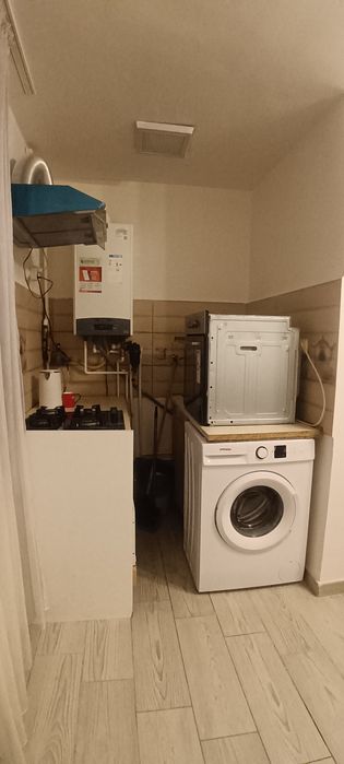 Închiriez apartament