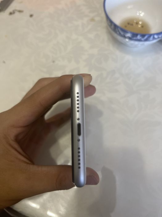 Айфон 11 в хрошем состянии