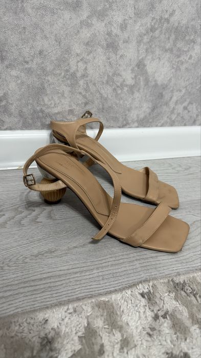 Продаются туфли 39 и 40 размеров