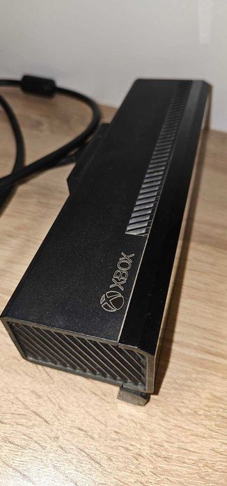 Оригинален Xbox One Kinect със захранващ адаптер