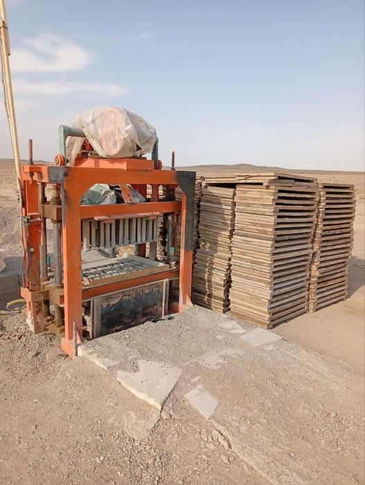 Shlakablok aparat sotiladi. Mishalka paddon qolip kabel hamma narsasi.