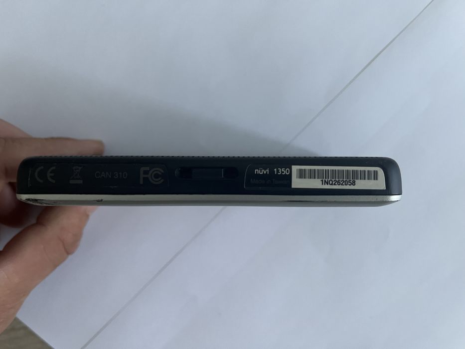 GPS Garmin nüvi 1350 - Ecran 4.3", Subțire și Fiabil