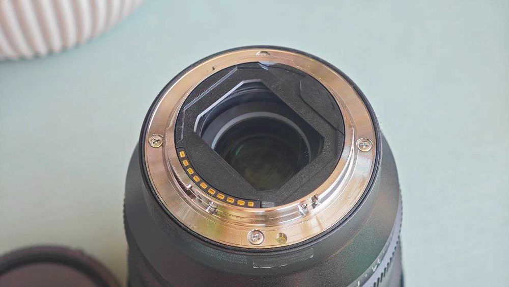 Широкоъгълен обектив Sony FE 14mm f/1.8 GM