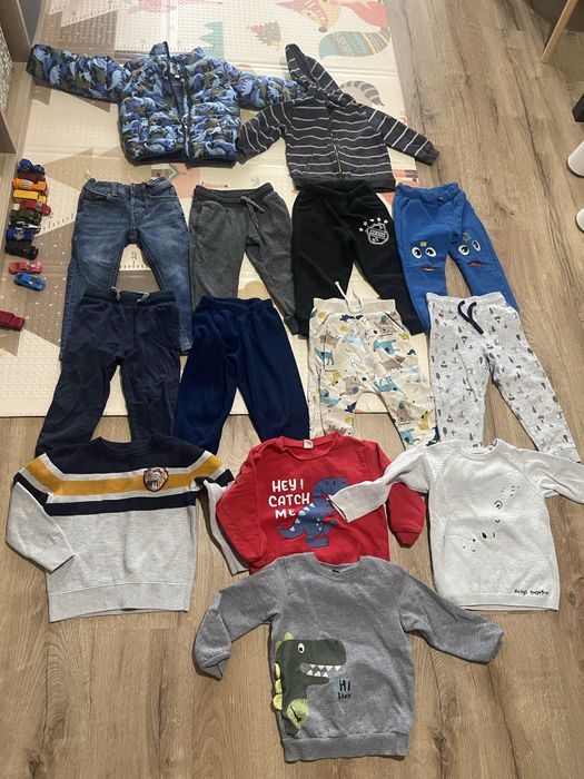 Lot hainute baietel 98