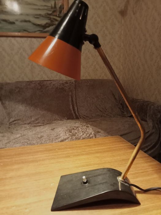 Советская настолная лампа (светильник).
