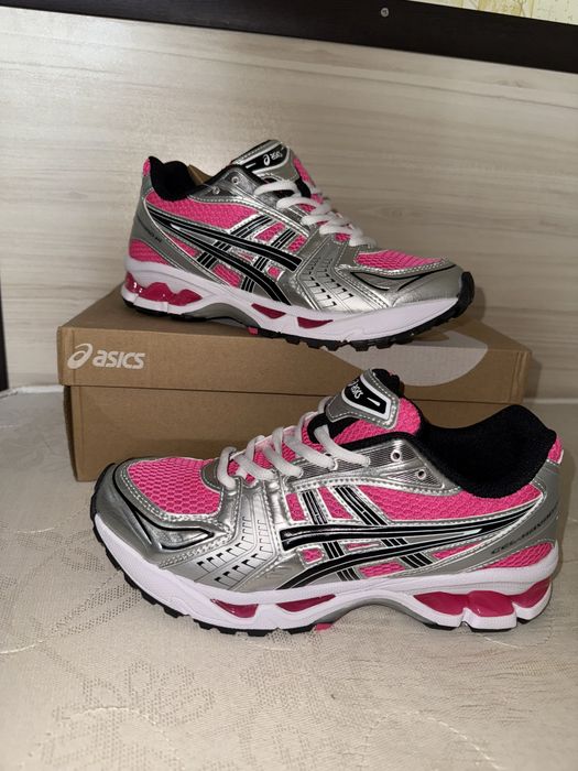 Спортни обувки Asics размер 41,42
