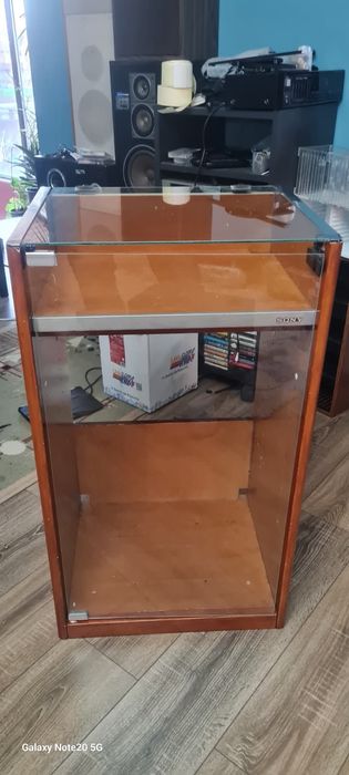 Vând  Rack uri (Rafturi) Audio Harman Kardon și Sony