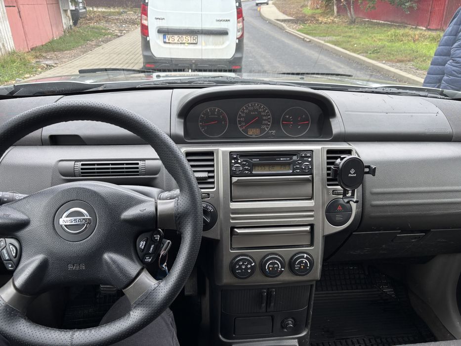 Vând /schimb Nissan X trail t30 E 2.2 motorina .Schimb cu carosata