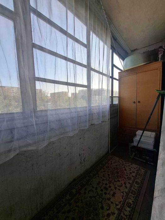 Продам 2х комн кв на 8мкр