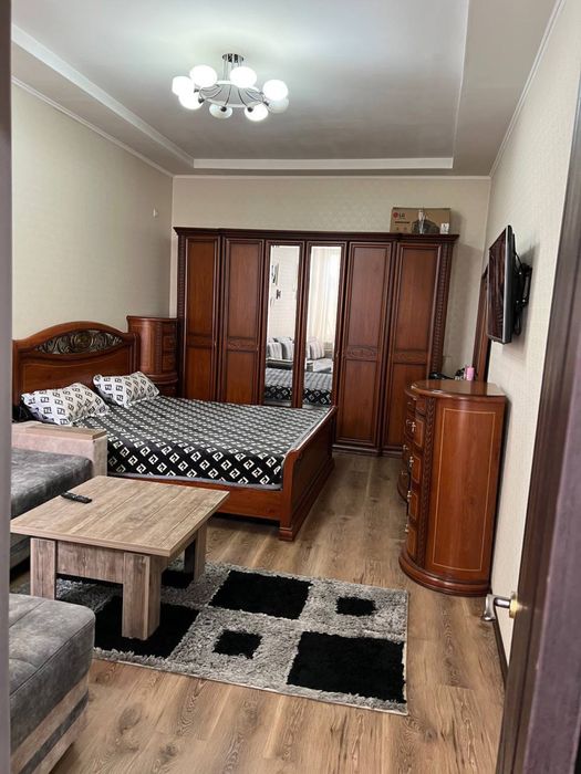 Pushkin metro yaqinida kvartira arendaga beriladi