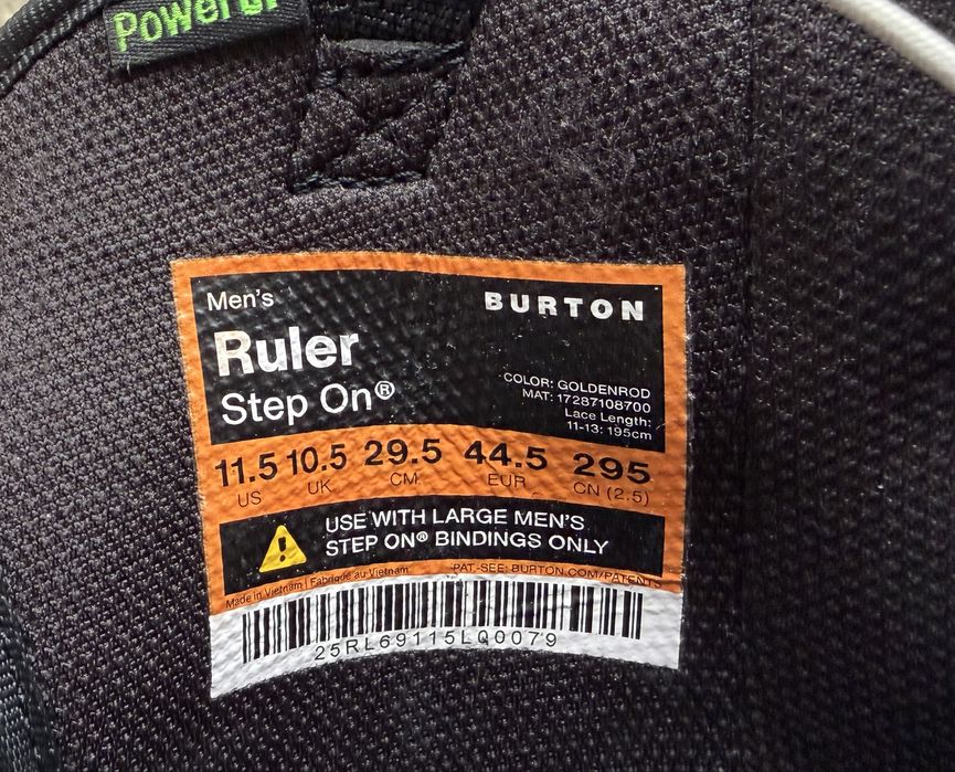 Set placa Burton, 155cm, cu legaturi  step on, boots 44,5 si geanta.