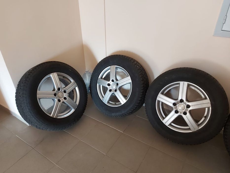 Продам диски с резиной 215/65R16