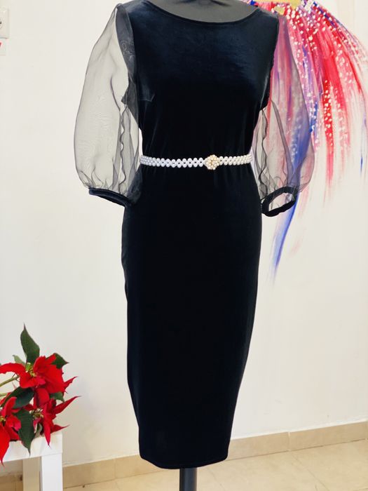 rochie model unicat, maneci bufante din tiulle