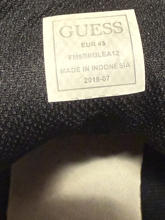 Adidasi Guess marimea 45