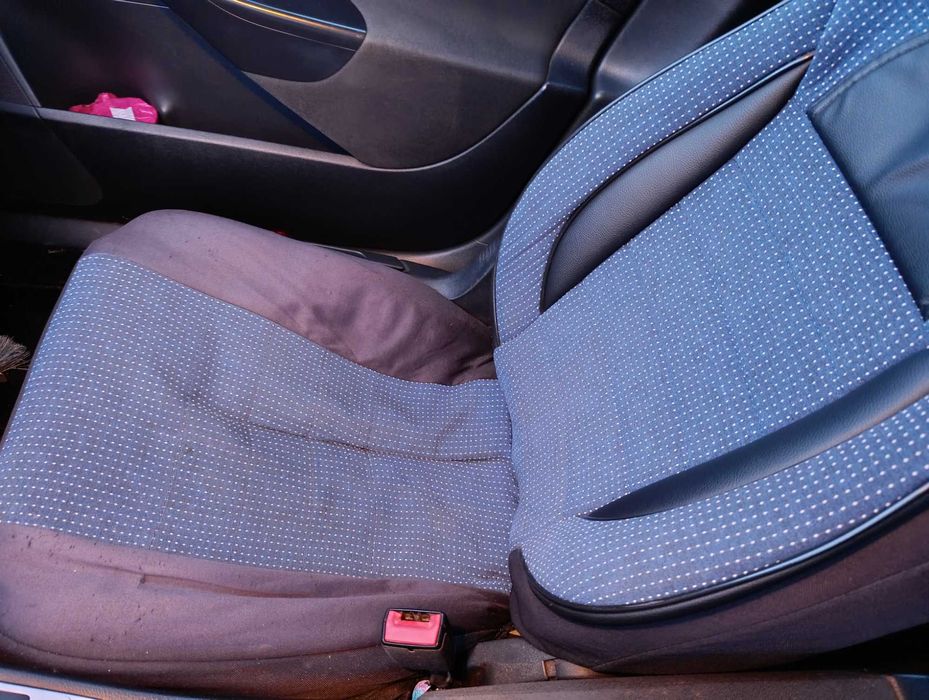 Vând Volkswagen passat