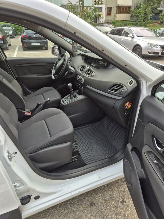 Vând Renault Megan Scenic