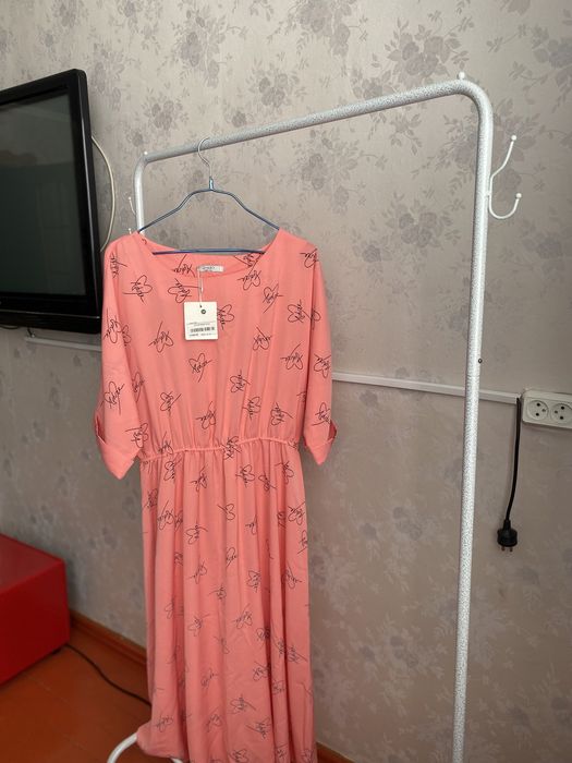 Абсолютно новые платья