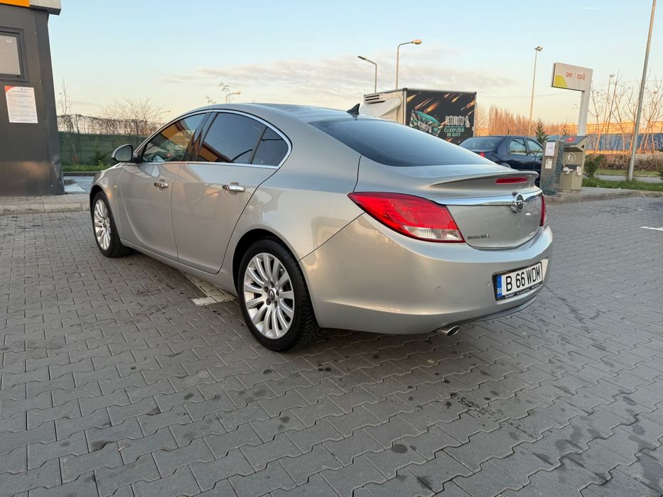 Opel insignia 1.8 GPL  2011