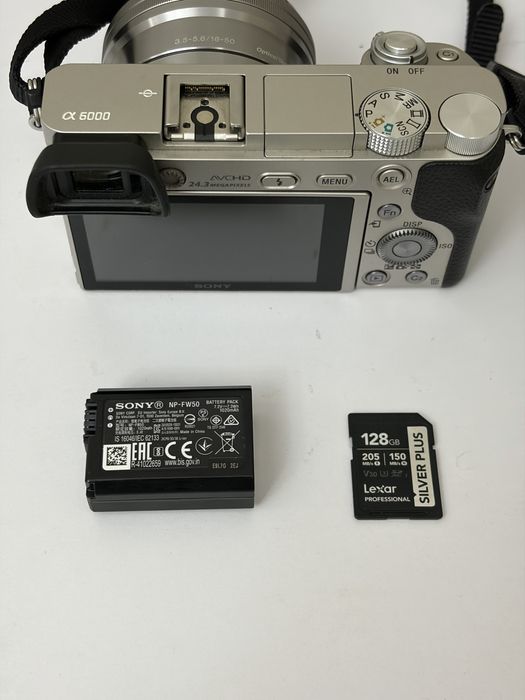 Sony a6000 16–50 kit + Sony 50mm f/1.8 OSS (полный комплект)