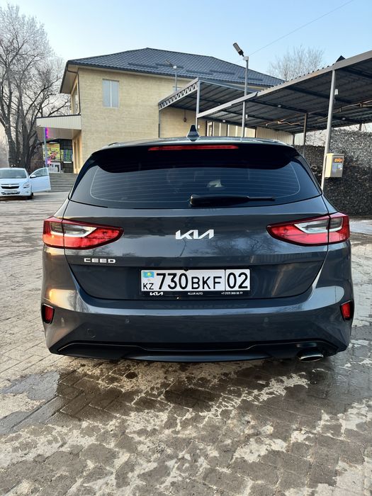 Kia ceed 2023.   .