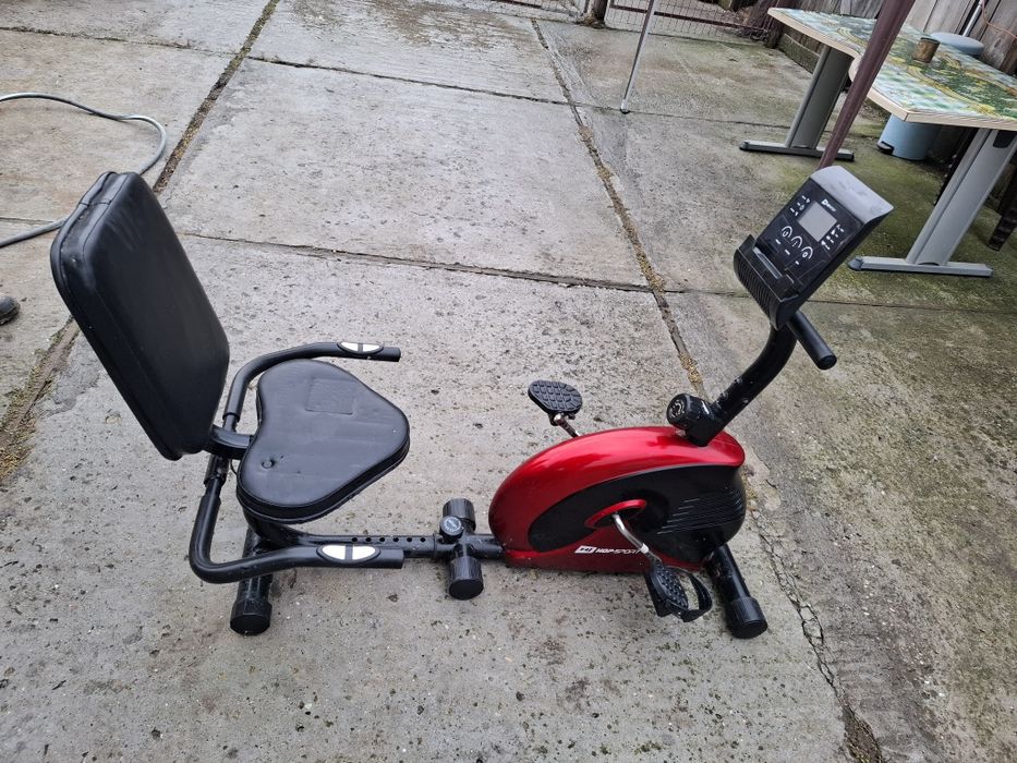 Bicicleta fitness ecran digital folosita foarte puțin timp
