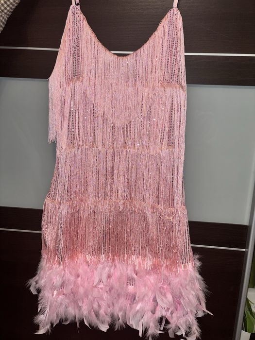 Къса официална рокля