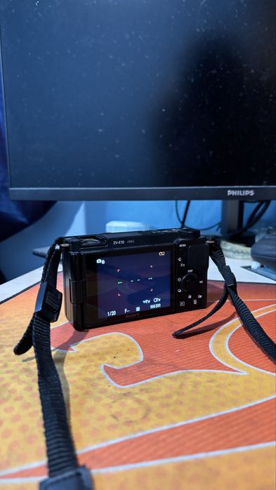 Sony ZV-E10 – тяло | Оригинална кутия | 47 000 кадъра