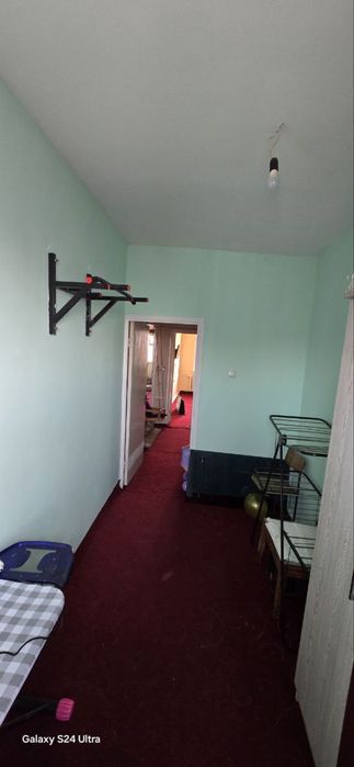 Kvartira sotiladi  31 kvartil 3 xona  srochna sotiladi