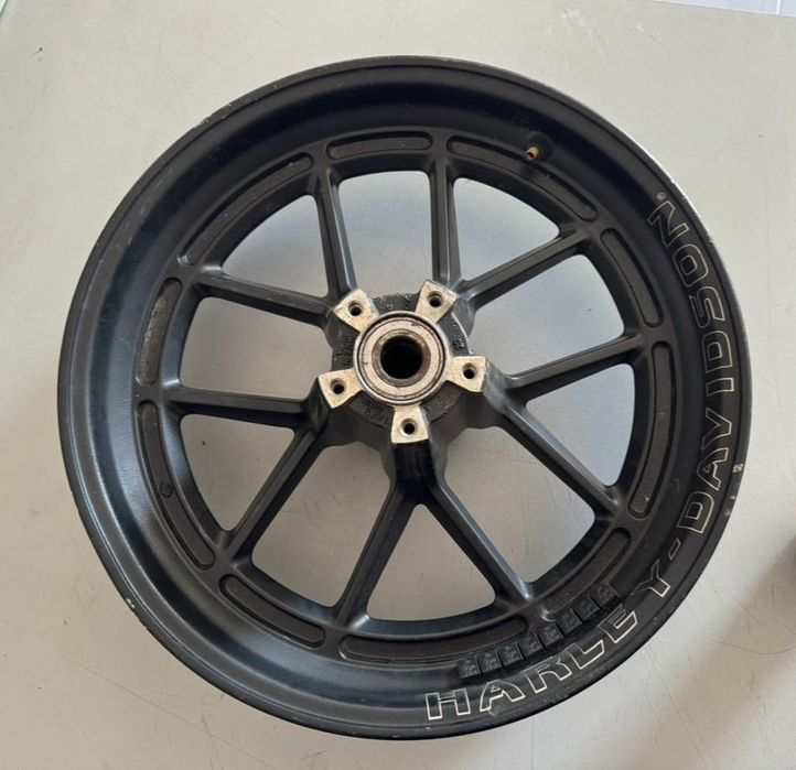 ЧАСТИ / Джанти, реле, седалки, Резервоар за Harley-Davidson