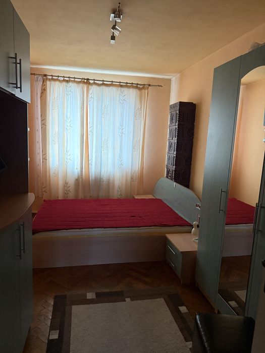 Apartament 3 camere cu pod si beci
