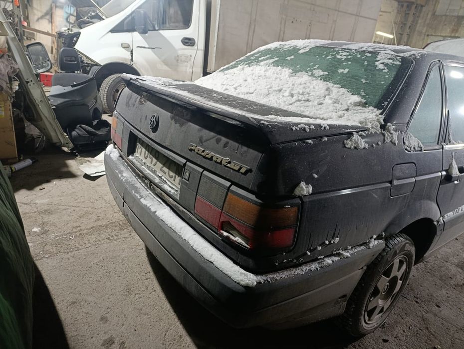 Пассат Б3 по запчастям продаётся