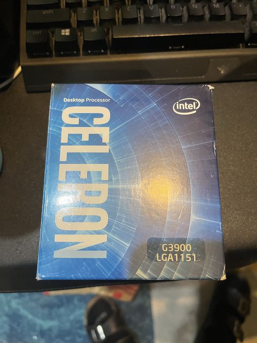 intel celeron g3900 с rgb охладител