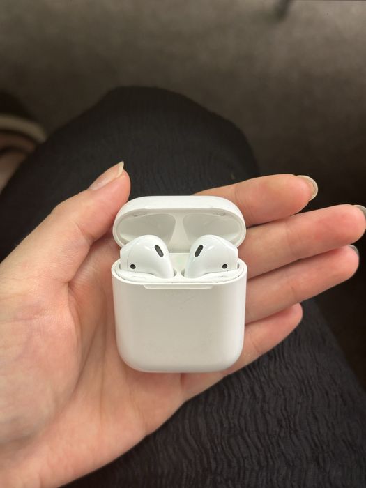 Airpods 2 поколения