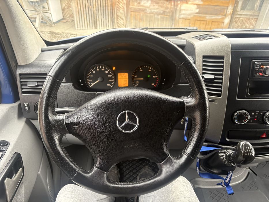 De vanzare Mercedes Sprinter 519 2011  3.0 190 cai V6 Euro5 AC