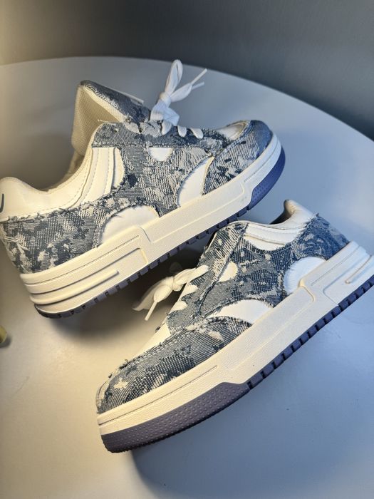 Кроссовки Dilau размер 40-41