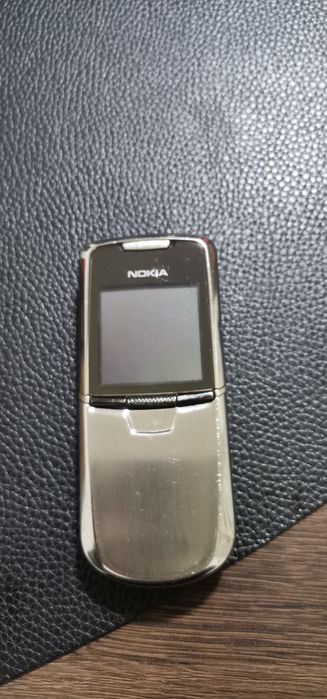 Nokia 8800 original cu încărcător