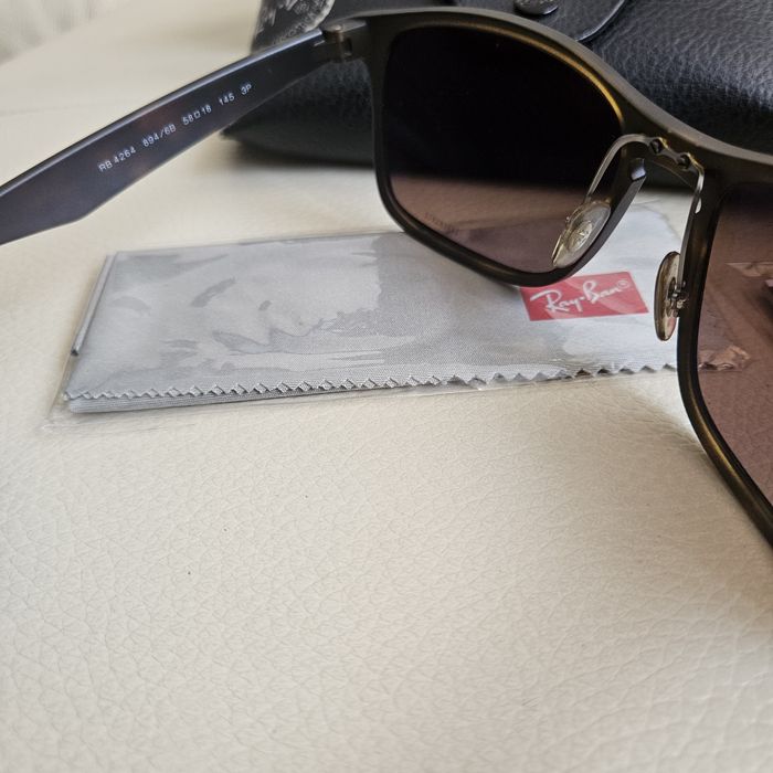 Ochelari soare Ray-ban Chromance RB4264 894/6B Polarizati, Noi