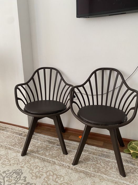 Стуля сатылады бағасы 10000тг(1шт)