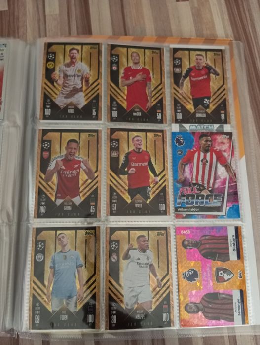 Карти Topps сезони 25/26 и 24/25