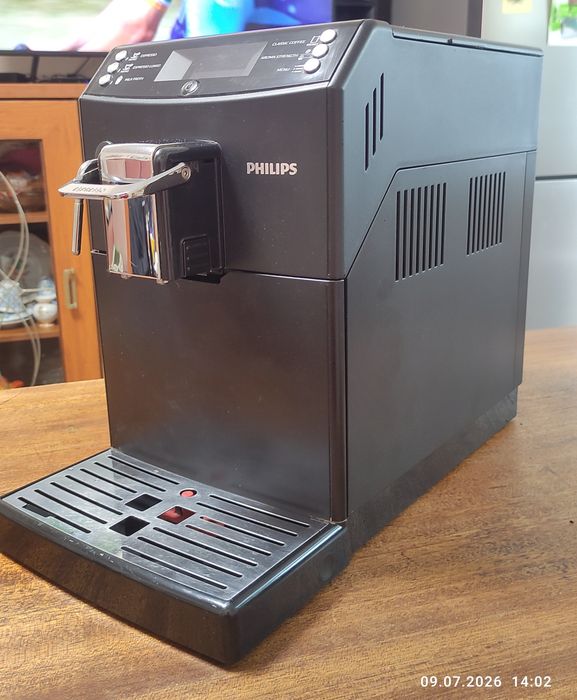 Кафемашина автомат PHILIPS в отлично състояние.